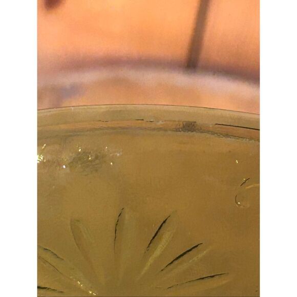 Vintage Indiana Glass Company Glass Green Daisy Pattern Bowl 7.5" x 2.75", 1970s - Picture 10 of 11